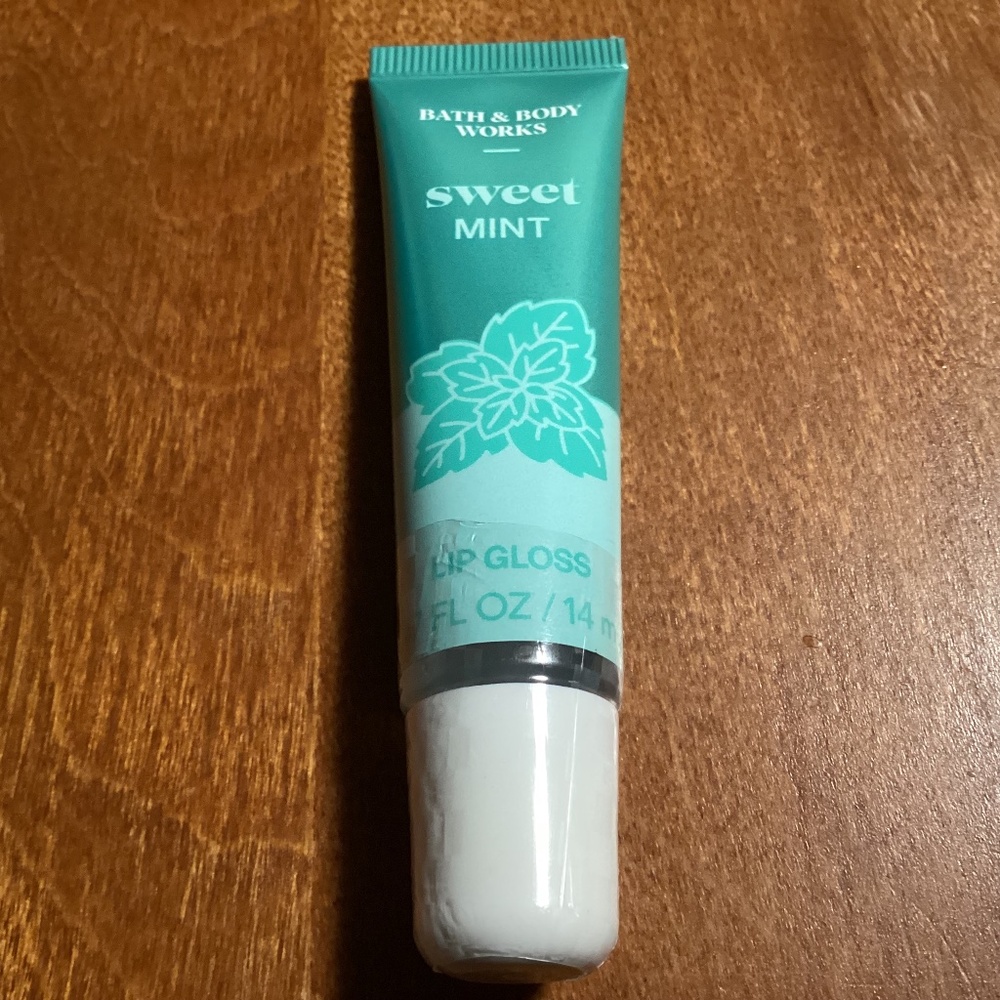 Bath & Body Works Sweet Mint lip Gloss 47 fl oz/14 ml New/Sealed